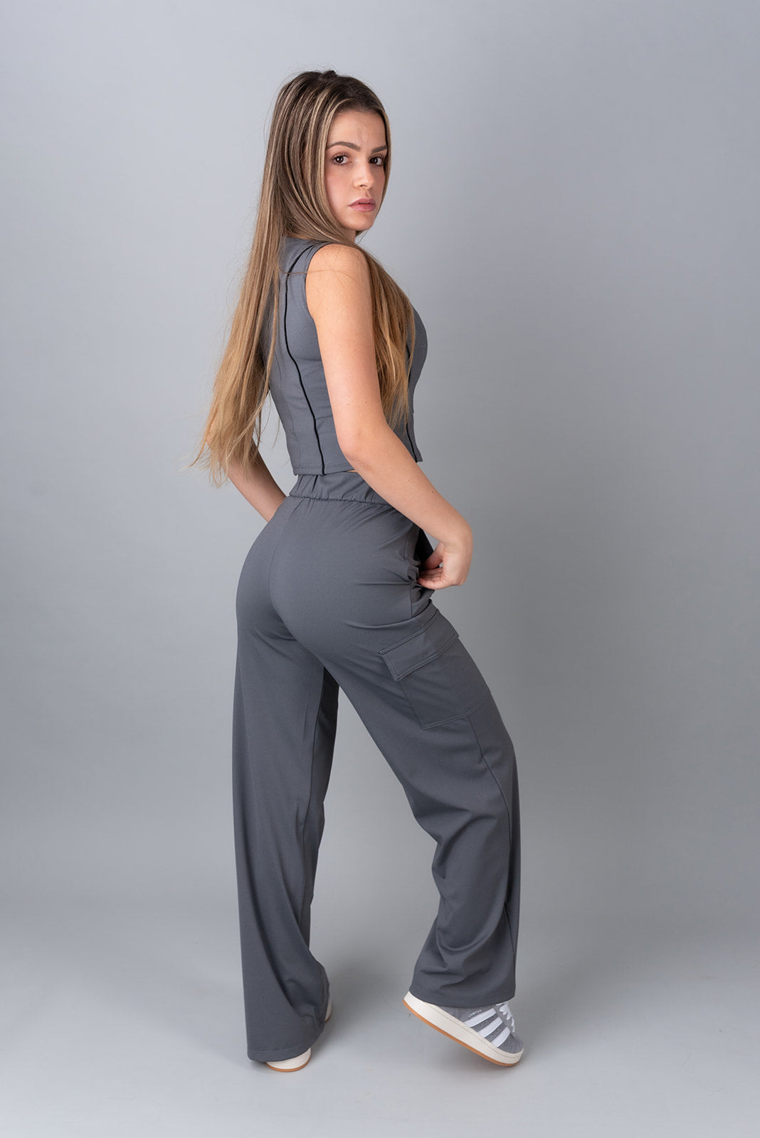 cargo office pants & tank top grey